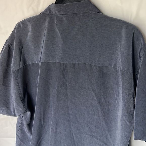DKNY men’s blue short sleeve button down shirt size Medium - Picture 5 of 9